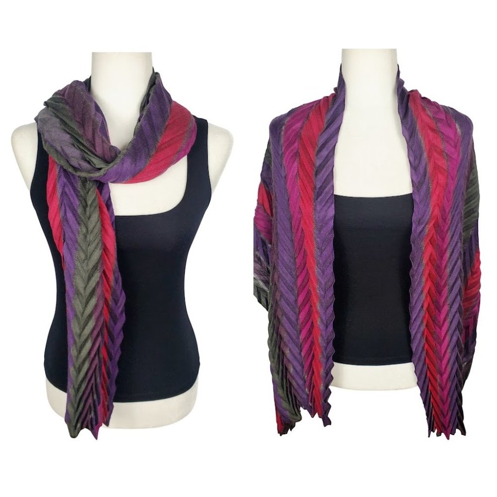 Avon Accordion Pleated Striped Chevron Scarf